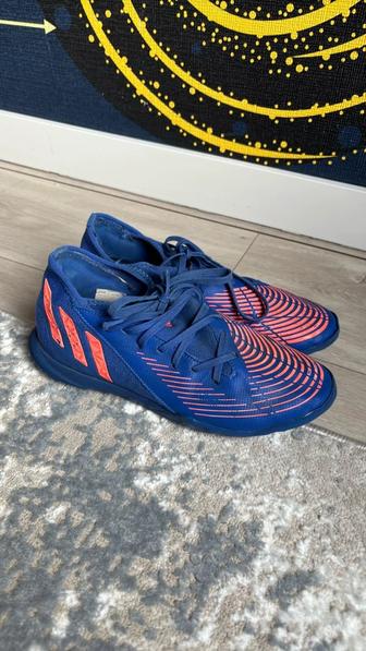 Продам сороконожки Adidas predator оригинал