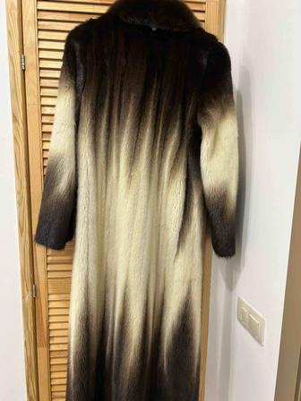 Продам шубу норковую