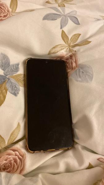 Продам телефон Vivo Y17