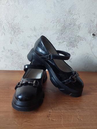 Туфли школьные