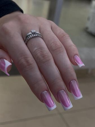 Маникюр с покрытием 5.000тг до конца ноября 
Кабанбай батыра 152/2