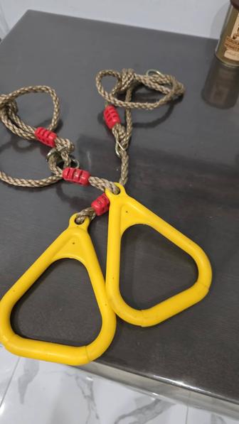 Продам гимнастические кольца 2 шт.