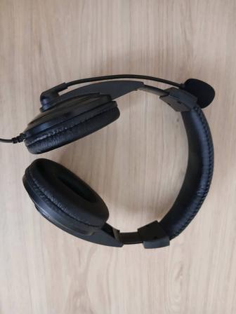 Продам наушники SVEN AP-860MV с микрофоном в отличном состоянии