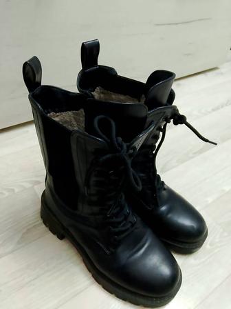 Продам кожаные зимние ботинки