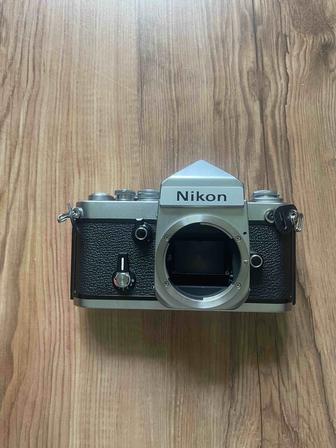 Плёночный фотоаппарат Nikon F2 и объектив Medical-Nikkor 200mm