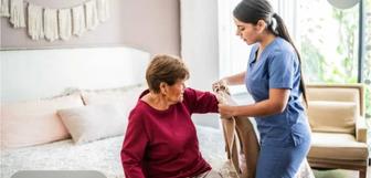 Услуги сиделки для пожилых людей