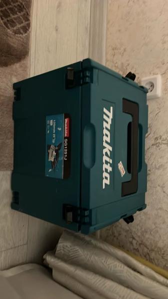 Штроборез Макита