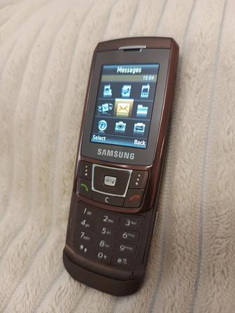 Как новый ретро слайдер Samsung d900