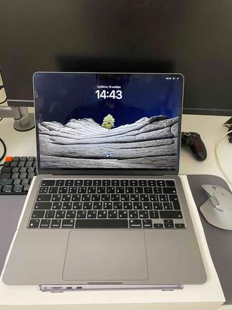 Macbook Air (M2) 256gb/16gb