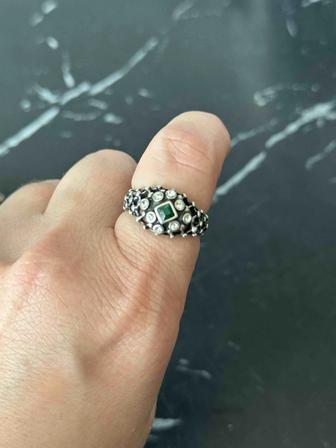 Серебряное кольцо