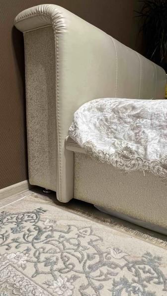 Продам 2 х спальную кровать