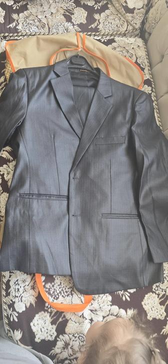 Костюм мужской