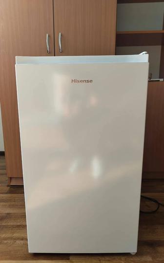 Холодильник Hisense