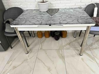 Кухонный стол