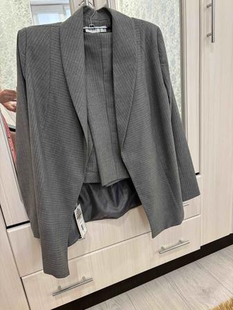 Костюм женский