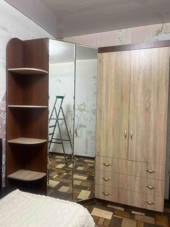 Угловой шкаф