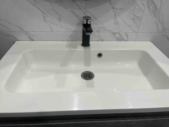 Продам стиральную машину и раковину с тумбой