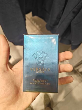 Продаю туалетную воду versace eros 30 мл