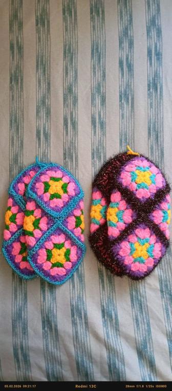 Вязанные тапочки, шали, носки