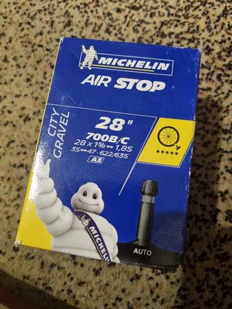 Камера для велосипеда Michelin A3 Airstop 28 700C 35-47C AV 40мм