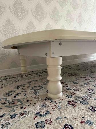 Стол для гостей