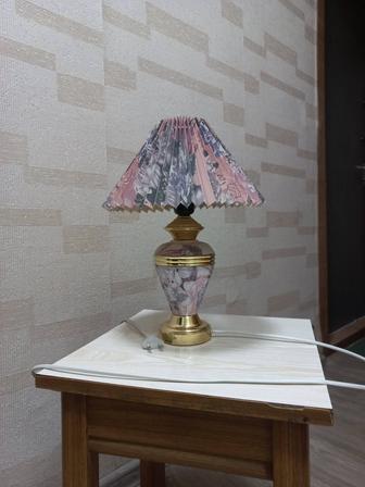 Продам настольную электролампу