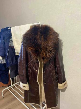Продам натуральную женскую дубленку