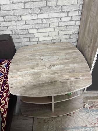 Продается журнальный столик