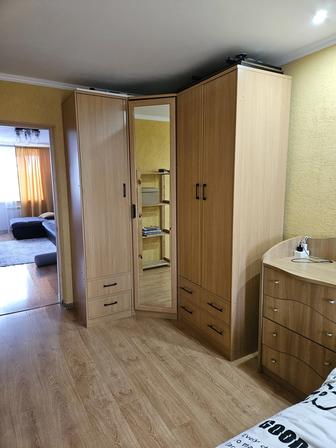 Продам угловой шкаф