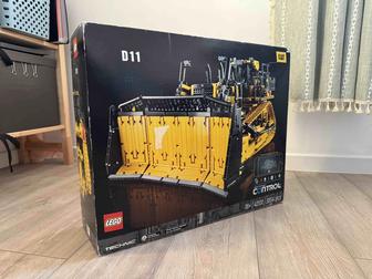 Lego Бульдозер CAT D11 на пульте управления, 3854 деталей