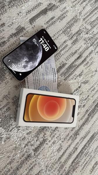 Продам iPhone 12