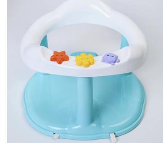 Продам сиденье-стульчик для купания на присосках для детей