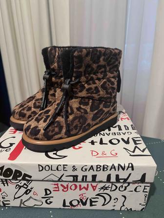 Продам новые сапожки