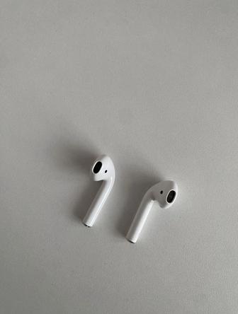 Продам наушники Airpods 1