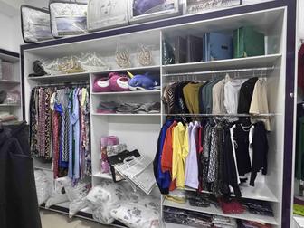 Шкаф витринный, гардеробный