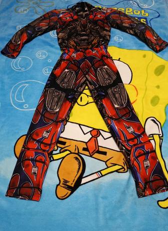 Продам новогодние костюмы.