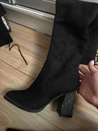 Продам женские зимние сапоги
