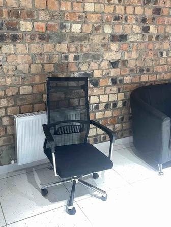 Продам офисное кресло