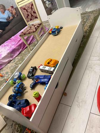 Продам кроватку детскую