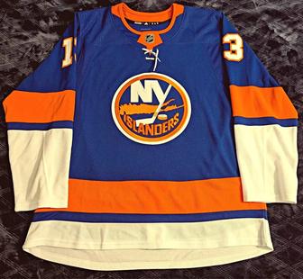 Продаётся хоккейный свитер New York Islanders США ОРИГИНАЛ!!