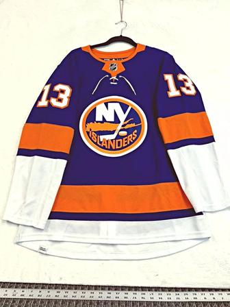 Продаётся хоккейный свитер New York Islanders США ОРИГИНАЛ!!