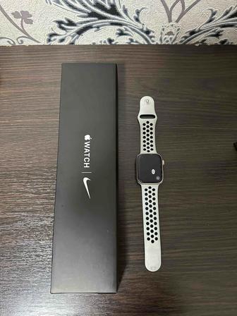 Часы Apple Watch 7 Nike 45 мм