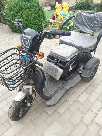 Продам электрический трицикл