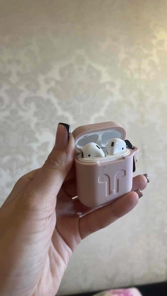 наушники AirPods