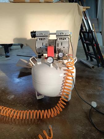 Продам компрессор