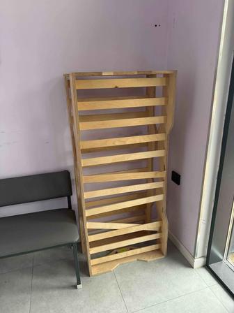 Детская кровать без матраса