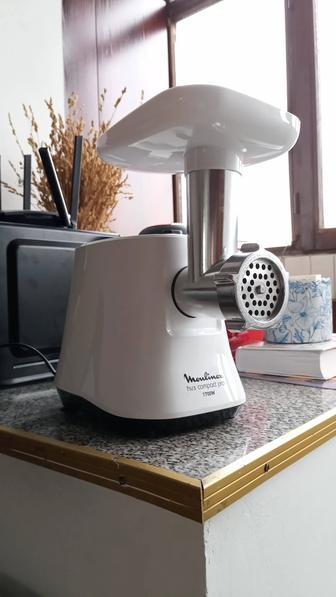 Электрическая мясорубка moulinex hv3 compact pro