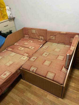 Продам кровати раздвижные