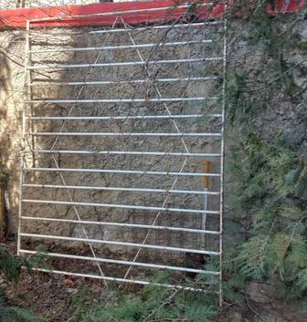 Продам железную решетку