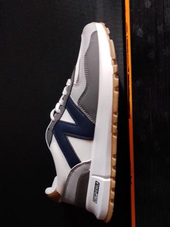 Продам новые кроссовки New balance